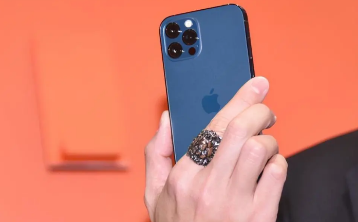 张金镇苹果手机维修分享iPhone12系列重启方法教程 